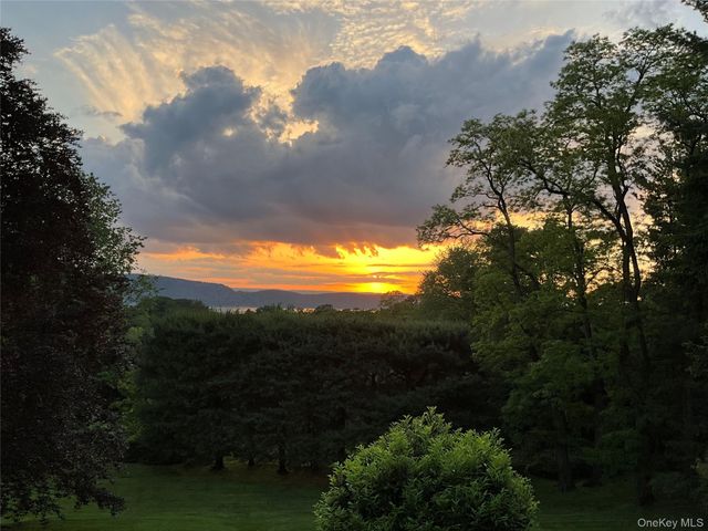 132 Ridgecrest Road, Briarcliff Manor, NY 10510