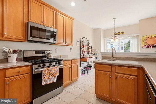 221 HAWTHORNE WAY, Riverside, NJ 08075