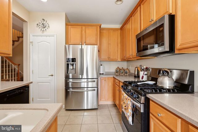 221 HAWTHORNE WAY, Riverside, NJ 08075
