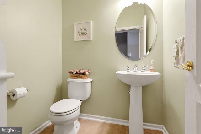 221 HAWTHORNE WAY, Riverside, NJ 08075