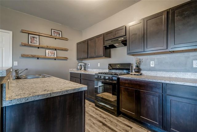 10013 Black Bear Trail, Yukon, OK 73099