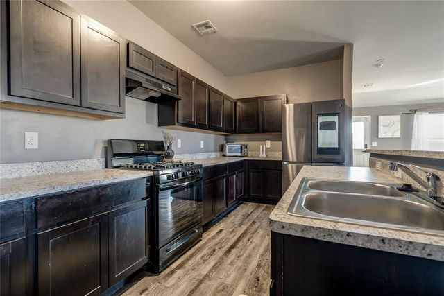 10013 Black Bear Trail, Yukon, OK 73099