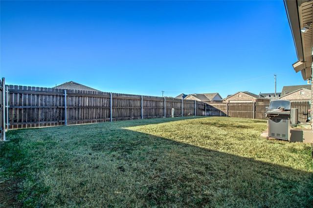 10013 Black Bear Trail, Yukon, OK 73099