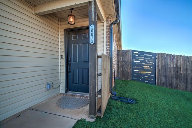 10013 Black Bear Trail, Yukon, OK 73099