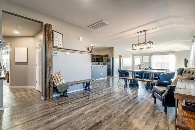 10013 Black Bear Trail, Yukon, OK 73099