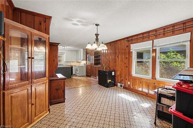 103 Arbor Drive, Lexington, NC 27292