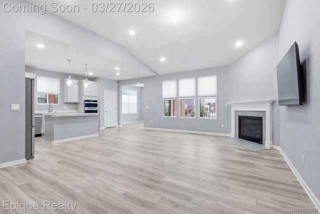 55638 Oak Pointe Drive, Shelby Charter Township, MI 48315