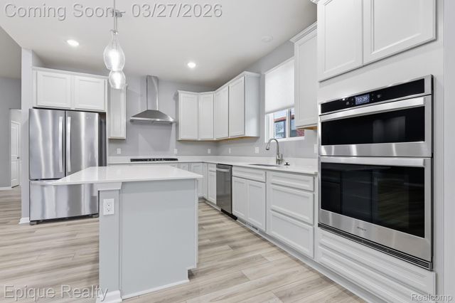 55638 Oak Pointe Drive, Shelby Charter Township, MI 48315