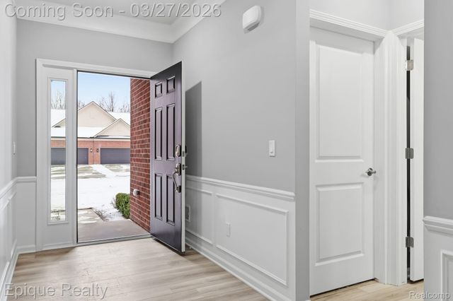 55638 Oak Pointe Drive, Shelby Charter Township, MI 48315