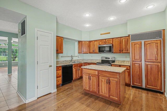 10796 Saint Andrews Drive, Union, KY 41091