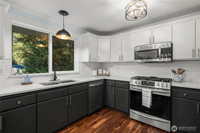 13920 51st Avenue NW, Gig Harbor, WA 98332