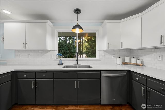 13920 51st Avenue NW, Gig Harbor, WA 98332