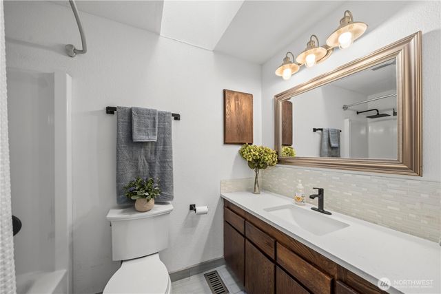13920 51st Avenue NW, Gig Harbor, WA 98332