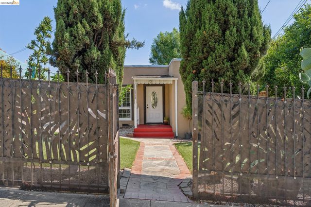 2960 106Th Ave, Oakland, CA 94605