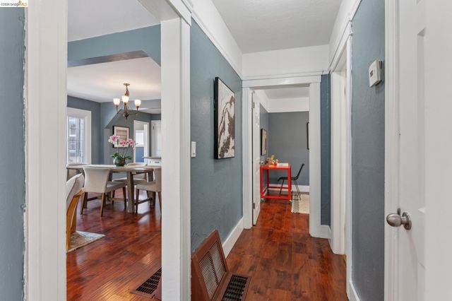 2960 106Th Ave, Oakland, CA 94605