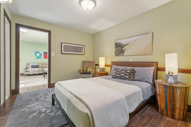 2960 106Th Ave, Oakland, CA 94605