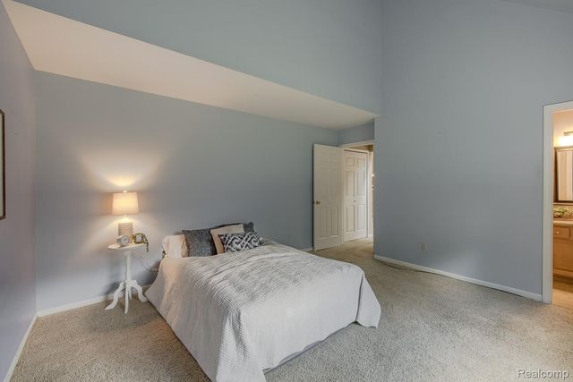 1074 Sandpiper Drive, Waterford Charter Township, MI 48328