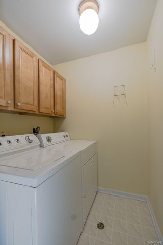 1074 Sandpiper Drive, Waterford Charter Township, MI 48328
