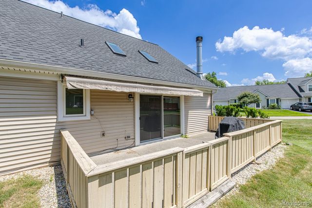 1074 Sandpiper Drive, Waterford Charter Township, MI 48328