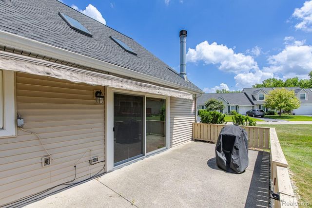 1074 Sandpiper Drive, Waterford Charter Township, MI 48328