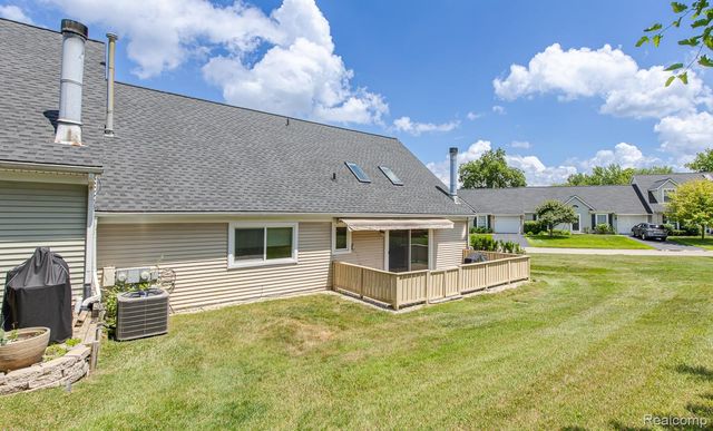 1074 Sandpiper Drive, Waterford Charter Township, MI 48328