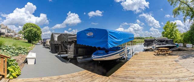 1074 Sandpiper Drive, Waterford Charter Township, MI 48328