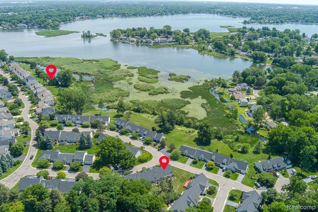 1074 Sandpiper Drive, Waterford Charter Township, MI 48328