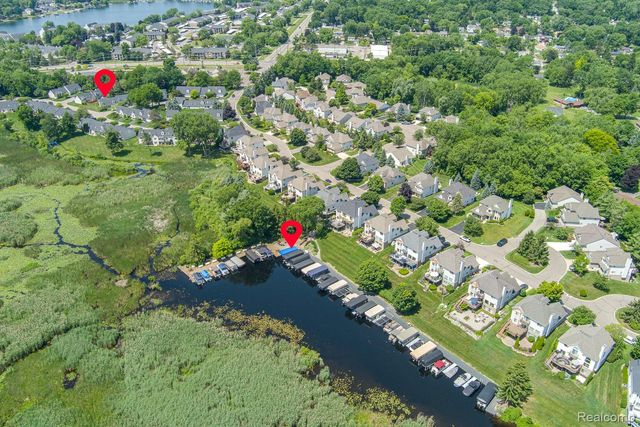 1074 Sandpiper Drive, Waterford Charter Township, MI 48328
