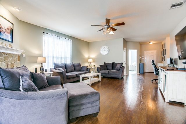 8633 Star Thistle Drive, Fort Worth, TX 76179