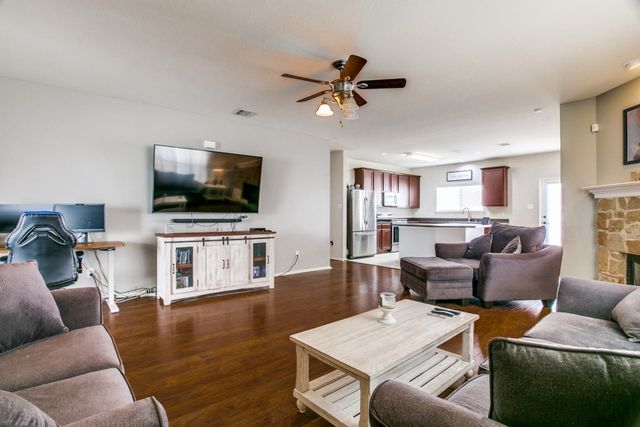 8633 Star Thistle Drive, Fort Worth, TX 76179