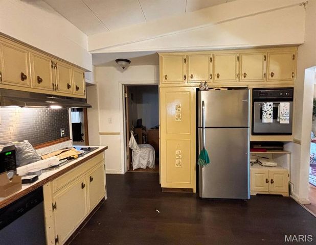 5 Columbus Drive, Belleville, IL 62226