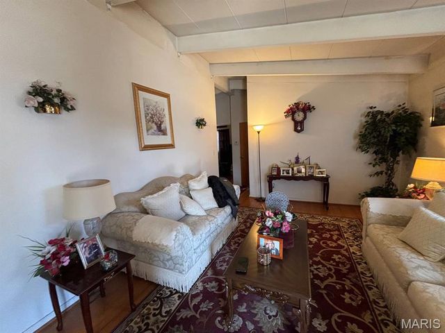 5 Columbus Drive, Belleville, IL 62226