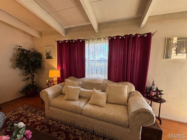 5 Columbus Drive, Belleville, IL 62226