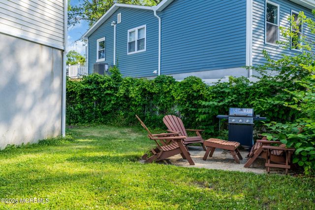 22 Lakewood Avenue, Keansburg, NJ 07734