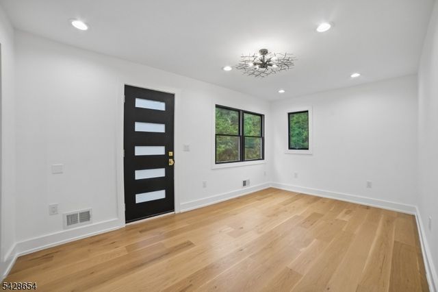 148 Great Hills Rd, Millburn Twp., NJ 07078