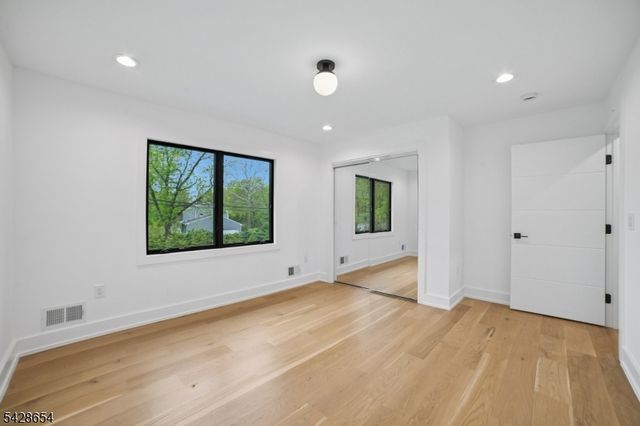 148 Great Hills Rd, Millburn Twp., NJ 07078