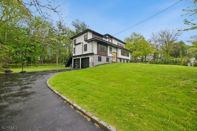 148 Great Hills Rd, Millburn Twp., NJ 07078