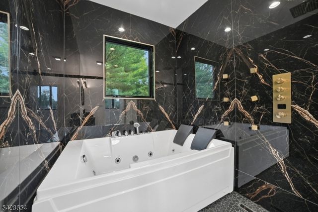 148 Great Hills Rd, Millburn Twp., NJ 07078