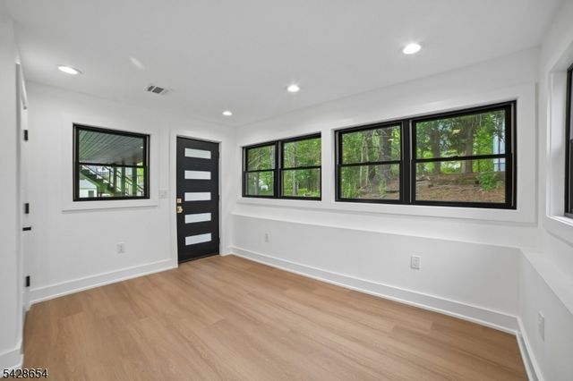 148 Great Hills Rd, Millburn Twp., NJ 07078