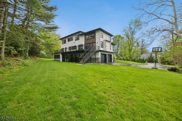 148 Great Hills Rd, Millburn Twp., NJ 07078