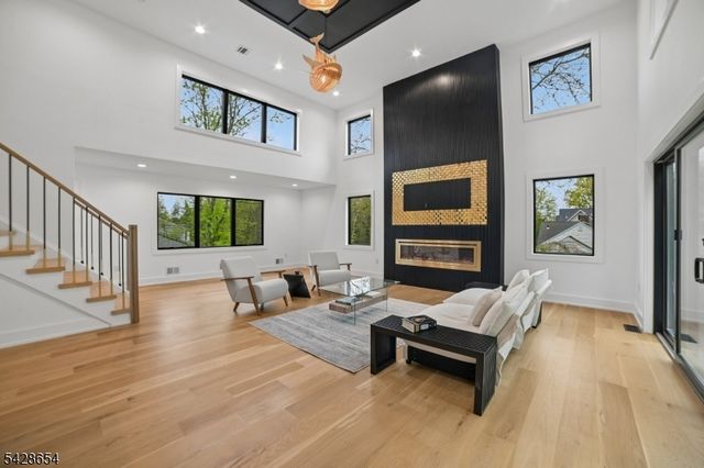 148 Great Hills Rd, Millburn Twp., NJ 07078