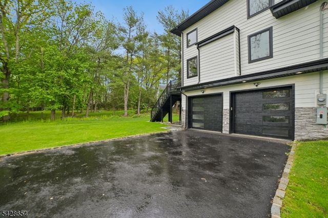 148 Great Hills Rd, Millburn Twp., NJ 07078