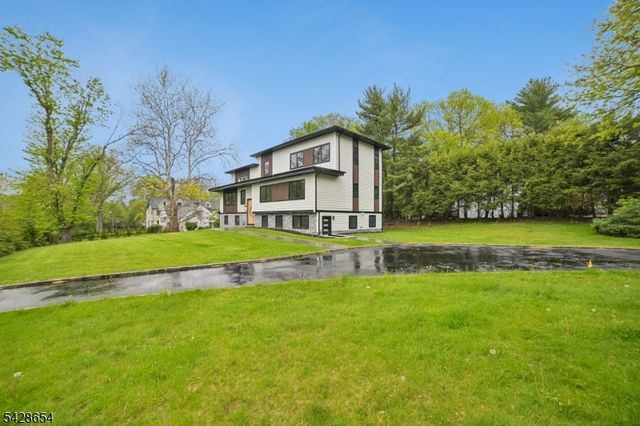148 Great Hills Rd, Millburn Twp., NJ 07078
