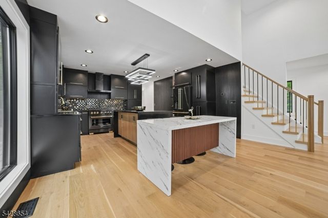 148 Great Hills Rd, Millburn Twp., NJ 07078