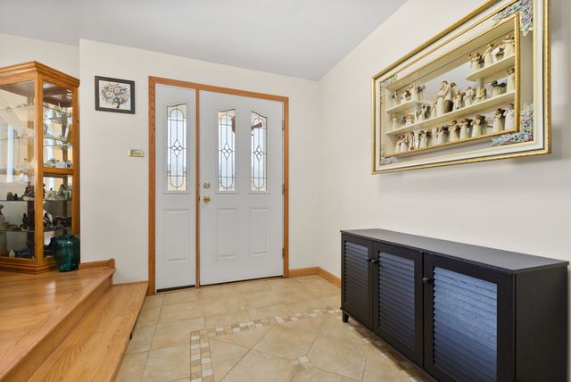 15329 Oak Road, Oak Forest, IL 60452