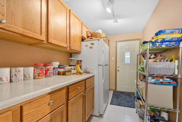 15329 Oak Road, Oak Forest, IL 60452