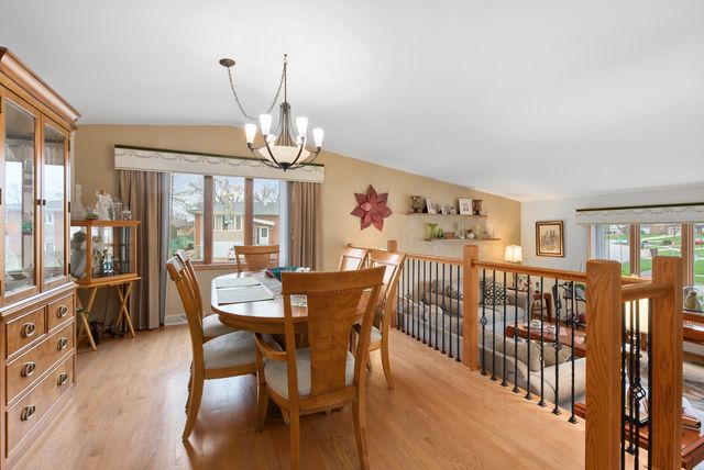 15329 Oak Road, Oak Forest, IL 60452