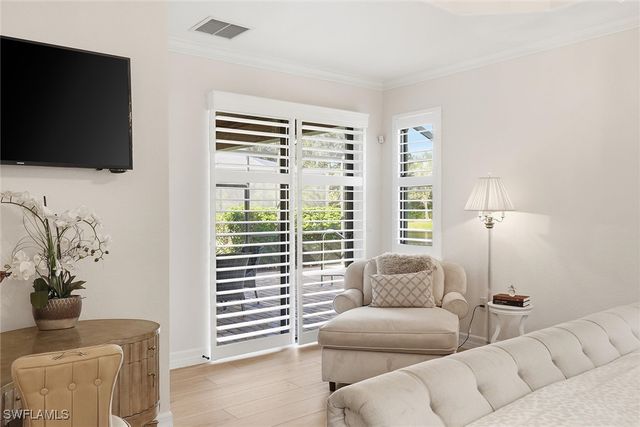 2906 Aviamar CIR, Naples, FL 34114