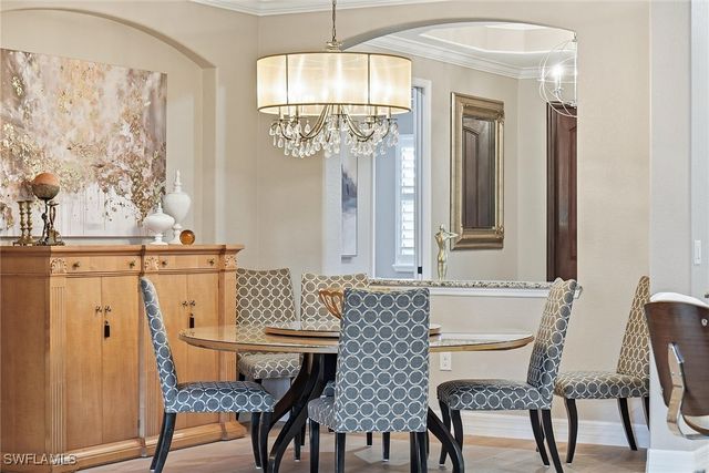 2906 Aviamar CIR, Naples, FL 34114