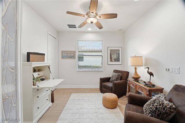 2906 Aviamar CIR, Naples, FL 34114